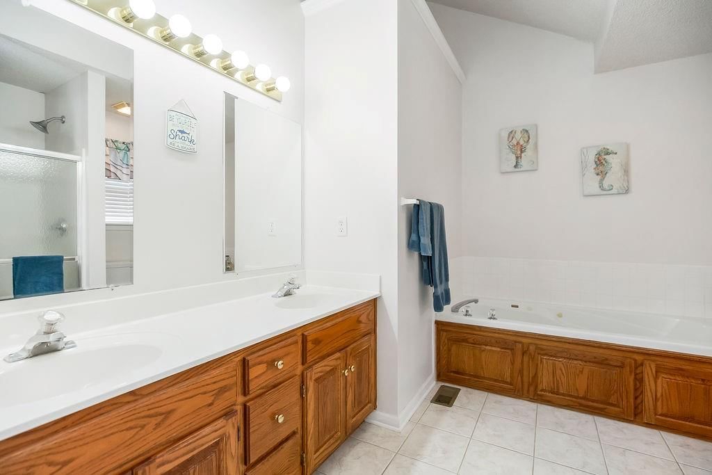 Photo 20 of 35 - 1807 NW 79th Street