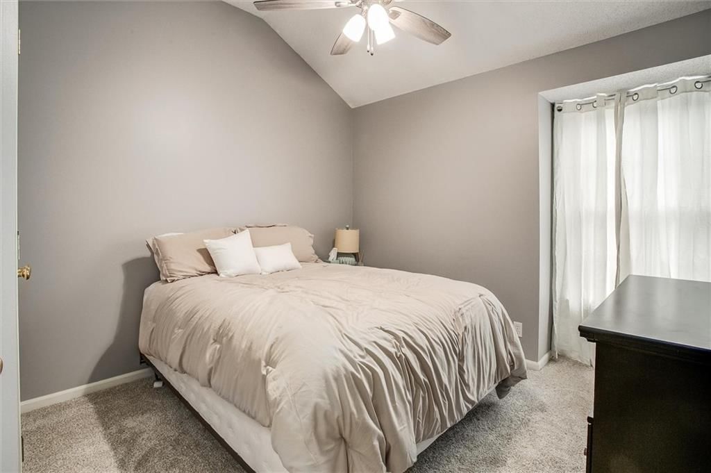 Photo 11 of 36 - 16403 W 156th Terrace