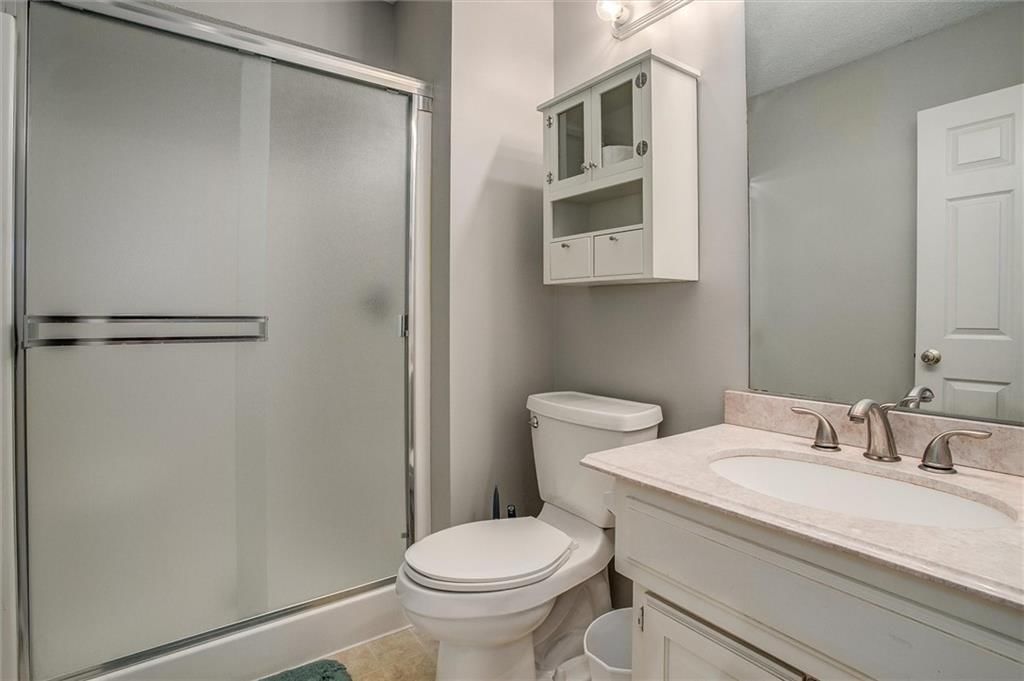 Photo 21 of 36 - 16403 W 156th Terrace