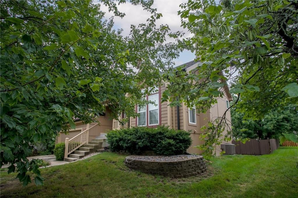 Photo 26 of 36 - 16403 W 156th Terrace