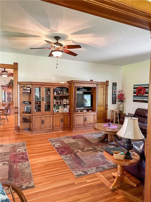 713 Brookfield Avenue — photo 16