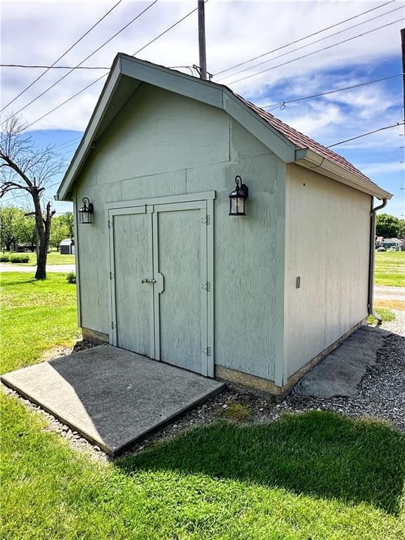 713 Brookfield Avenue — photo 25