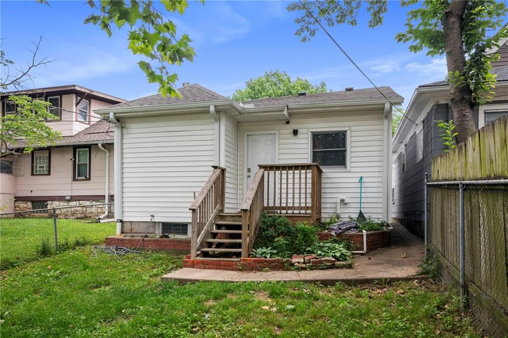 4408 State Line Road — photo 16