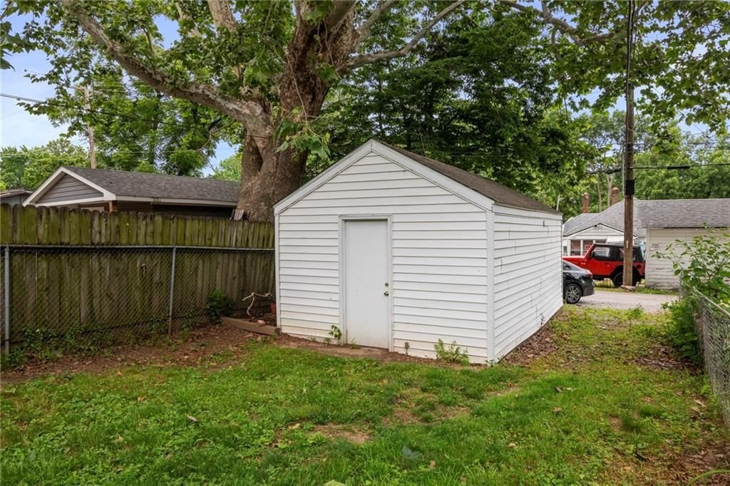 4408 State Line Road — photo 17