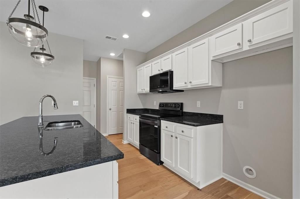 7808 NW 122nd Street — photo 10