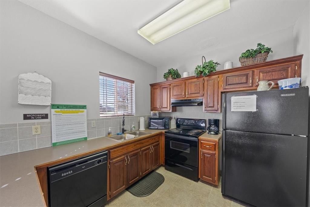 7808 NW 122nd Street — photo 43