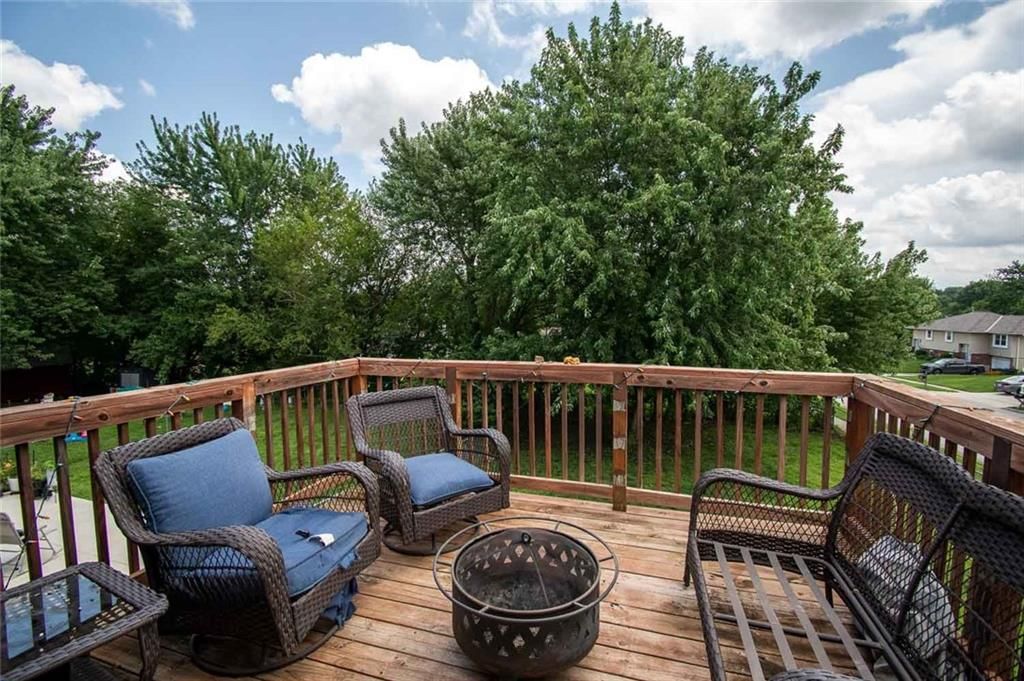 Photo 5 of 26 - 16400 W 123rd Street