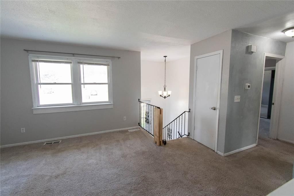 Photo 12 of 26 - 16400 W 123rd Street