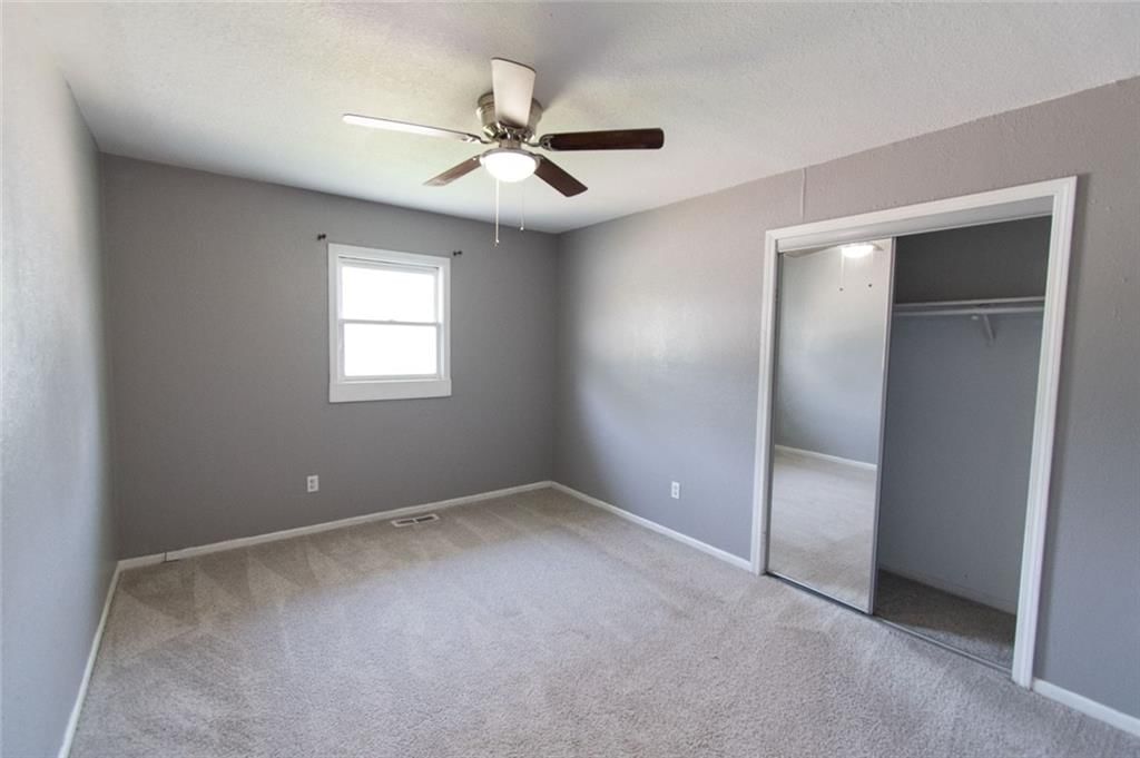 Photo 13 of 26 - 16400 W 123rd Street