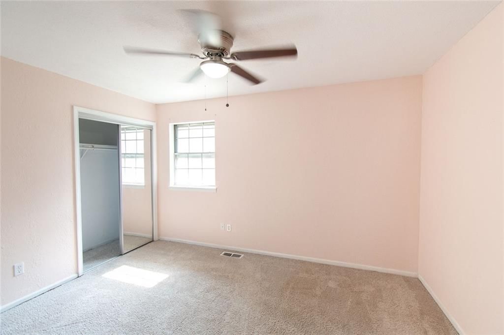 Photo 15 of 26 - 16400 W 123rd Street