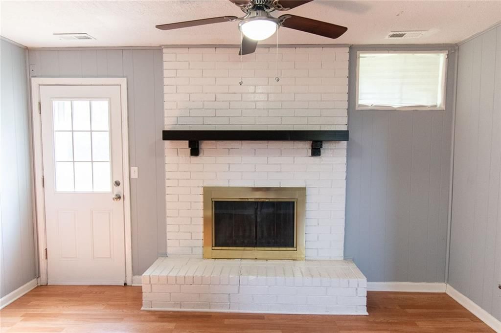 Photo 21 of 26 - 16400 W 123rd Street