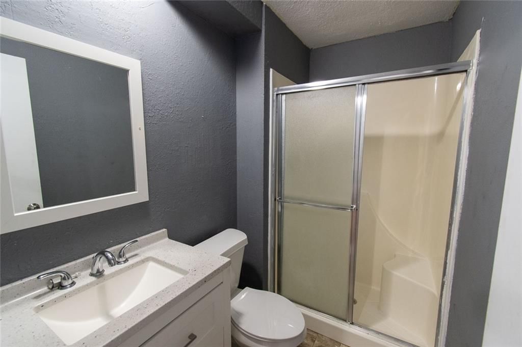 Photo 24 of 26 - 16400 W 123rd Street