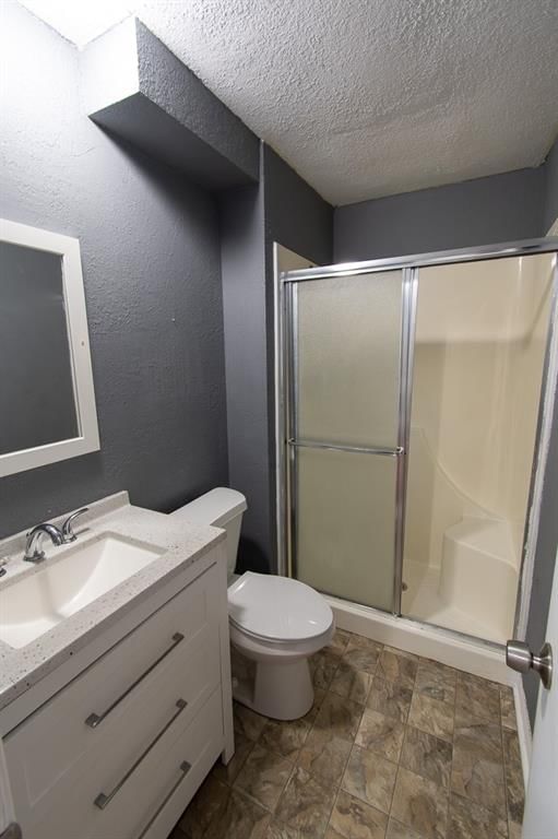Photo 25 of 26 - 16400 W 123rd Street