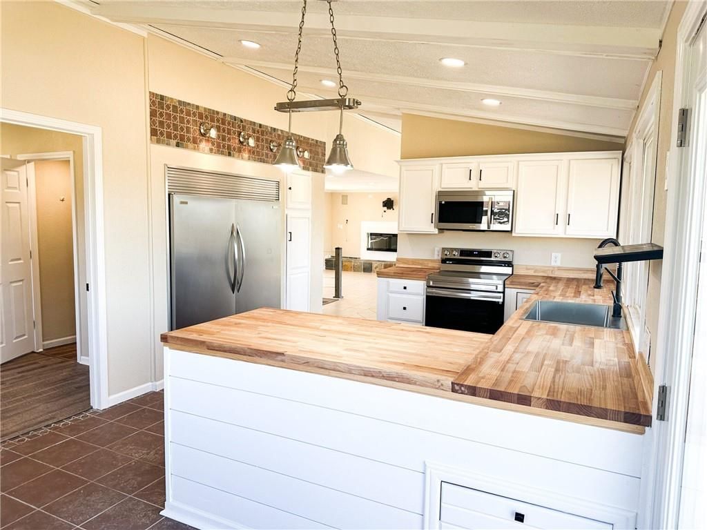 27152 Joiner Drive — photo 4