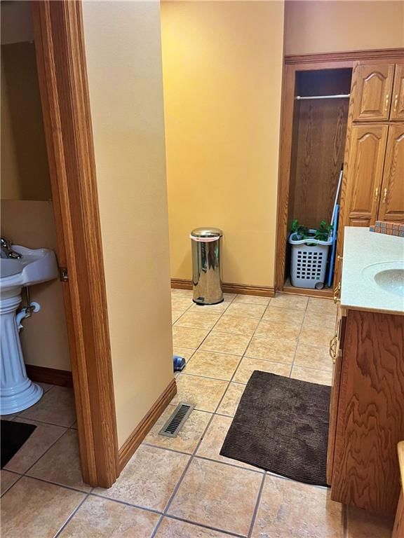 107 W Mckinley Street — photo 22