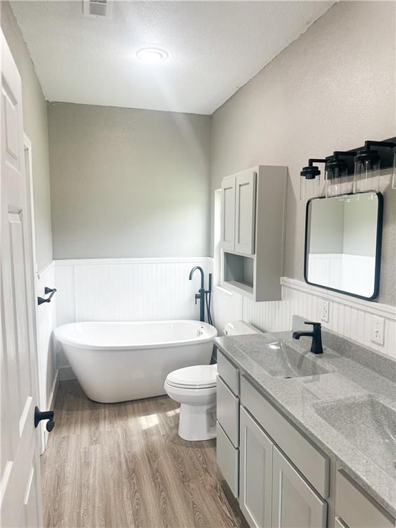 100 Brookside Court — photo 9