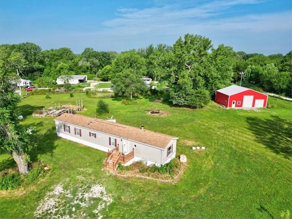 Photo 5 of 29 - 24910 S Oak Avenue