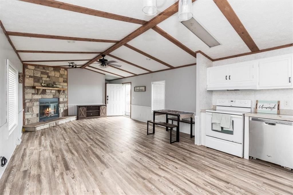 Photo 12 of 29 - 24910 S Oak Avenue