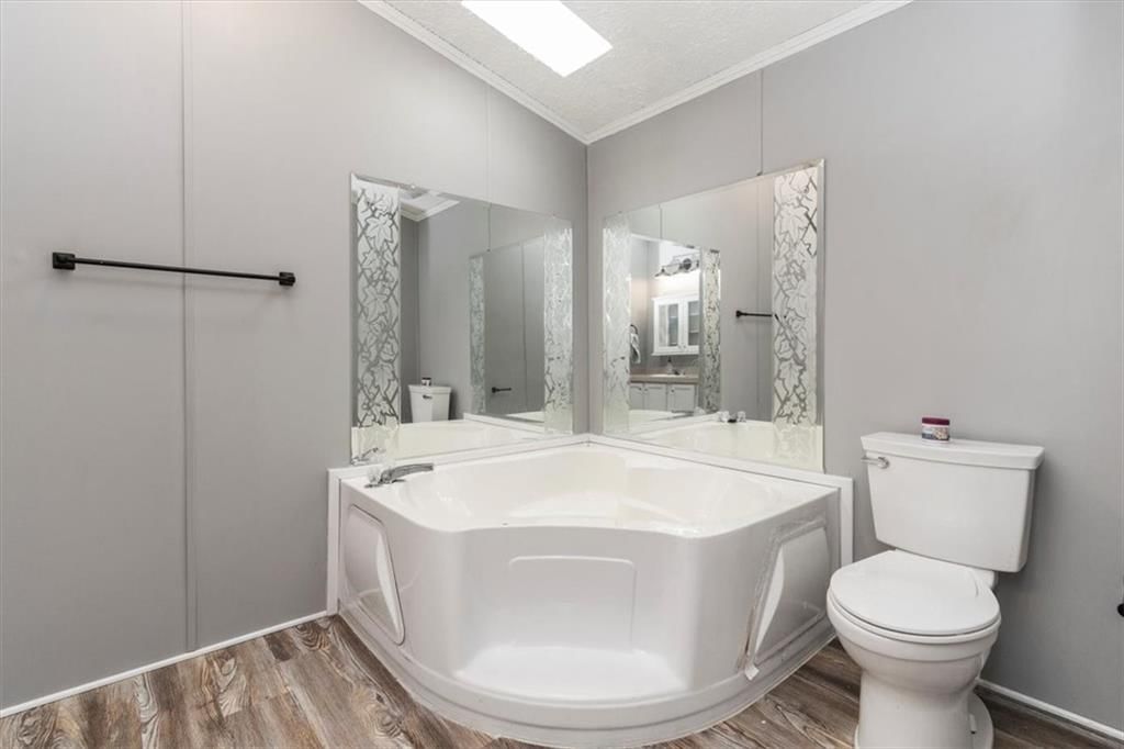 Photo 14 of 29 - 24910 S Oak Avenue