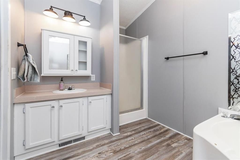 Photo 15 of 29 - 24910 S Oak Avenue