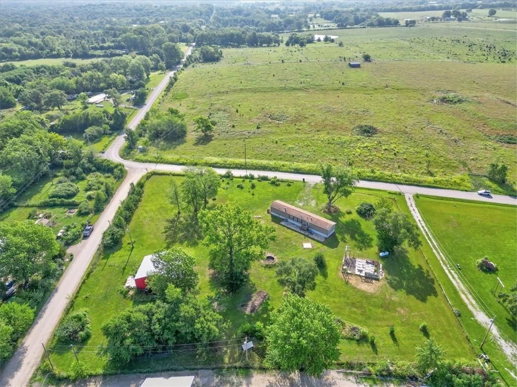 Photo 24 of 29 - 24910 S Oak Avenue