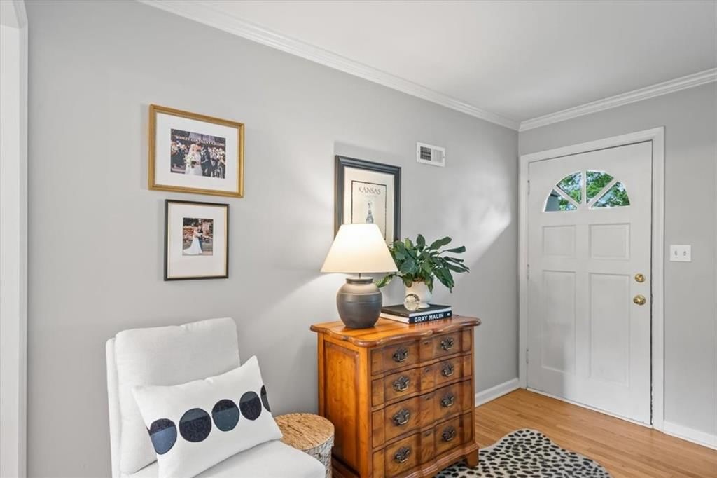 Photo 6 of 27 - 5207 W 76th Street