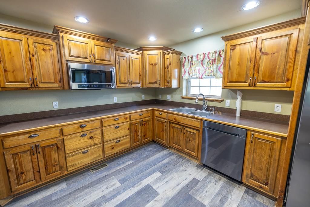 520 NE 15504 County Road — photo 38