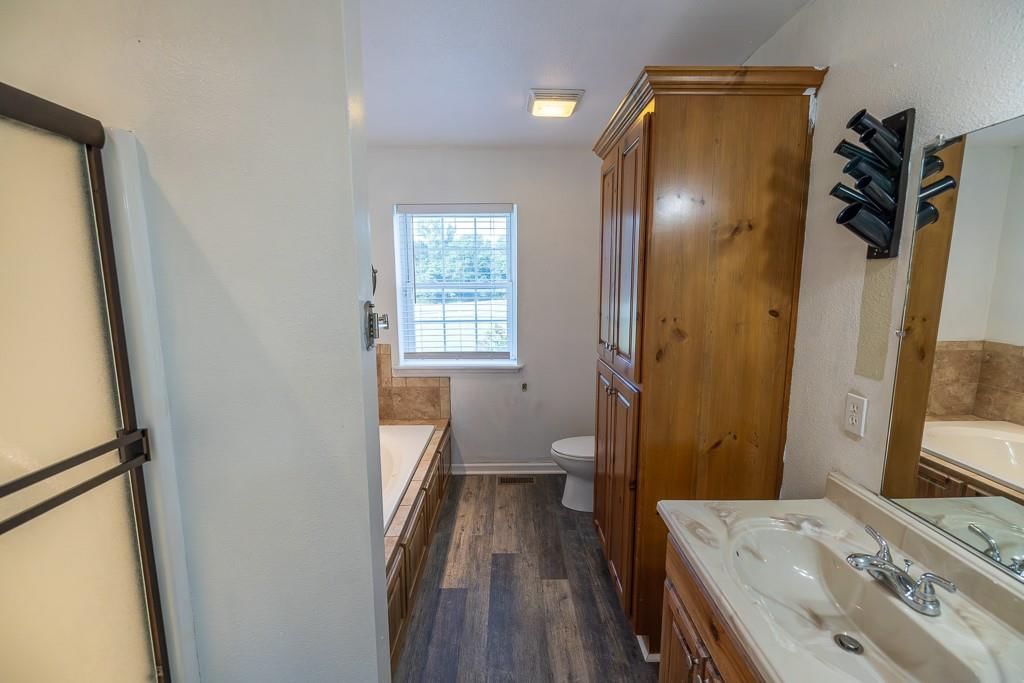 520 NE 15504 County Road — photo 46
