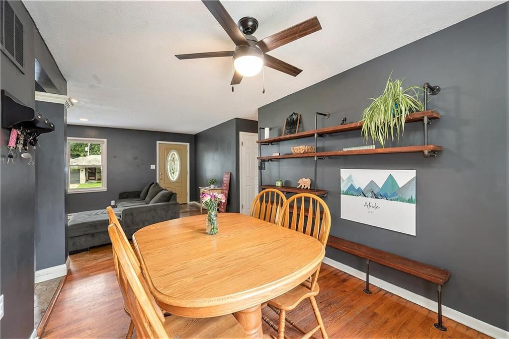 Photo 11 of 38 - 3205 Doniphan Avenue