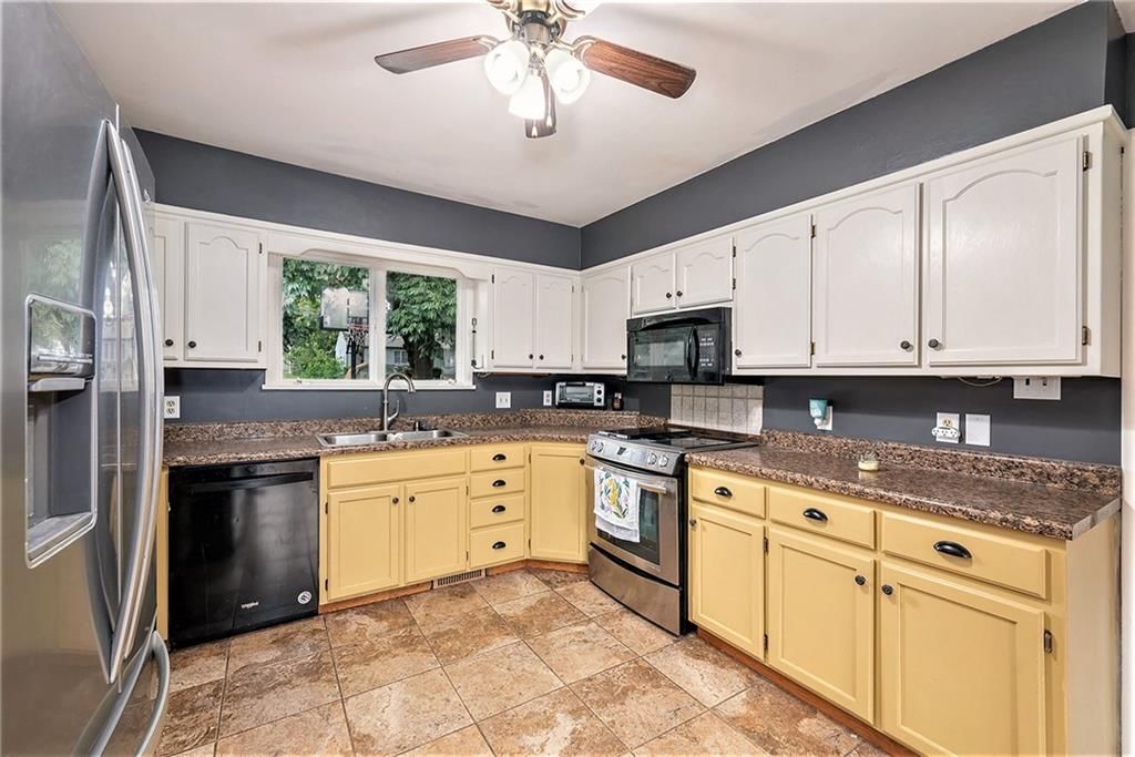 Photo 14 of 38 - 3205 Doniphan Avenue
