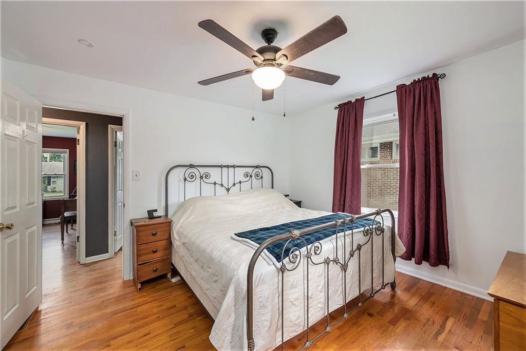 Photo 19 of 38 - 3205 Doniphan Avenue