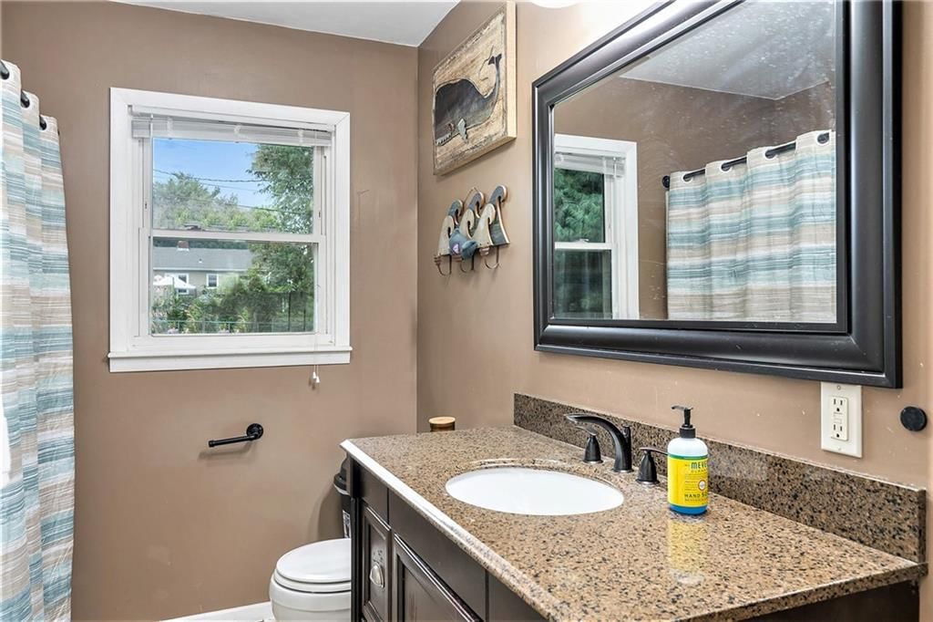 Photo 22 of 38 - 3205 Doniphan Avenue