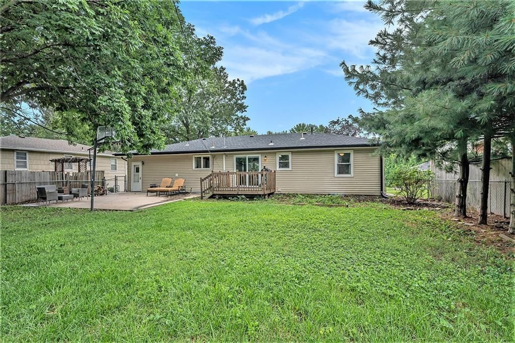 Photo 36 of 38 - 3205 Doniphan Avenue