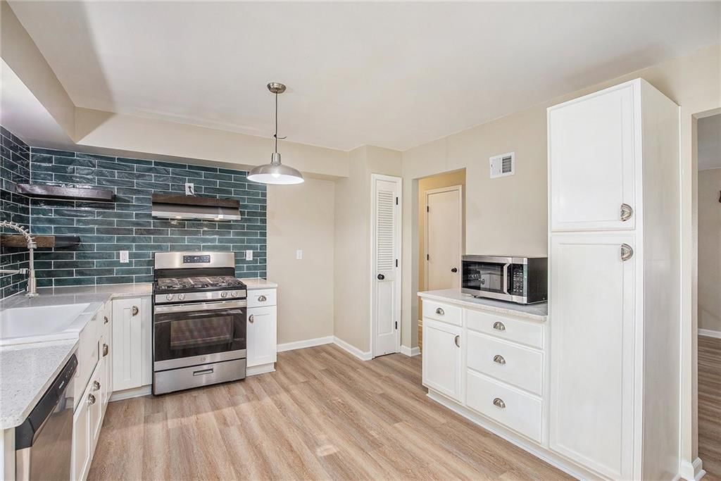 12913 S Trenton Street — photo 8