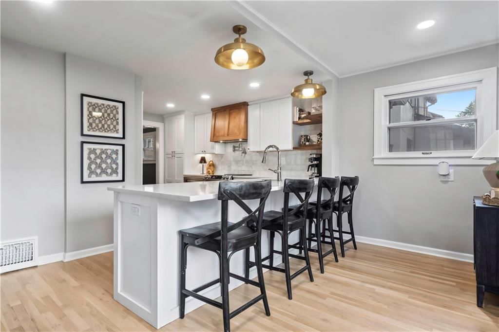Photo 24 of 48 - 16 W 69th Street