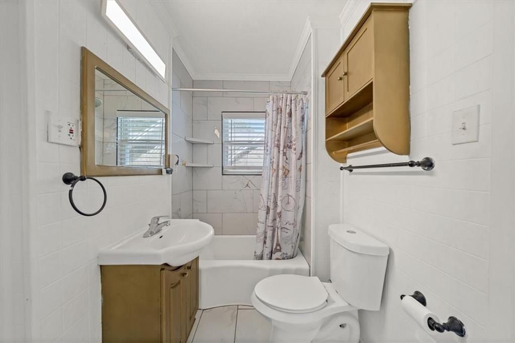 1410 W College Street — photo 13
