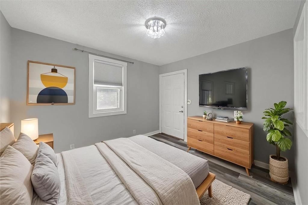 1410 W College Street — photo 15