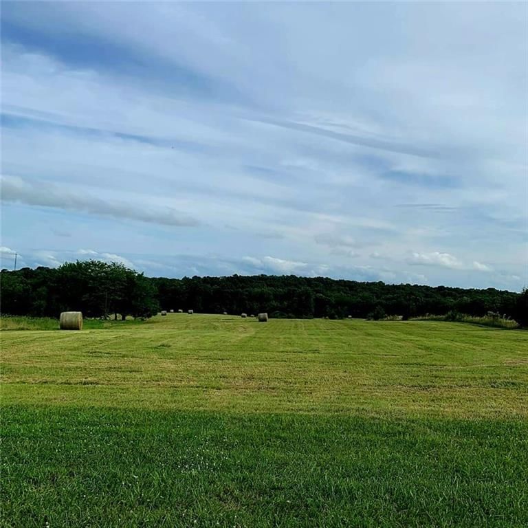 Photo 8 of 13 - 548 SW 300th Road