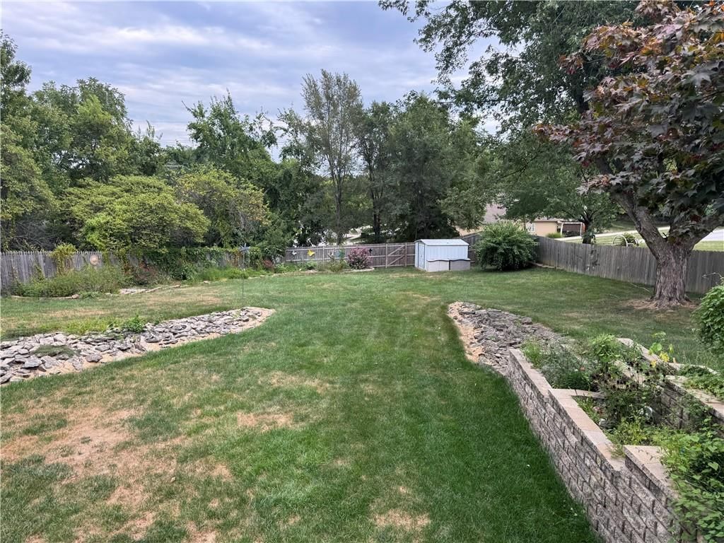 Photo 10 of 40 - 4401 NW 65th Court