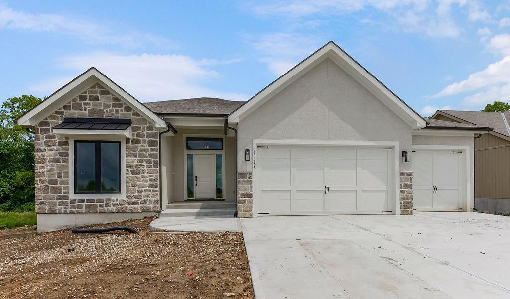 13985 Landon Street — photo 2