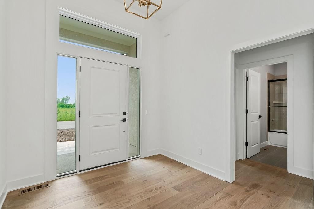 13985 Landon Street — photo 3