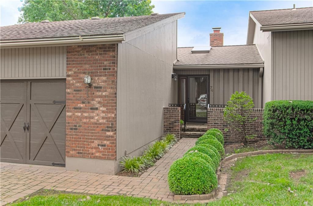 74 Woodbridge Lane — photo 2