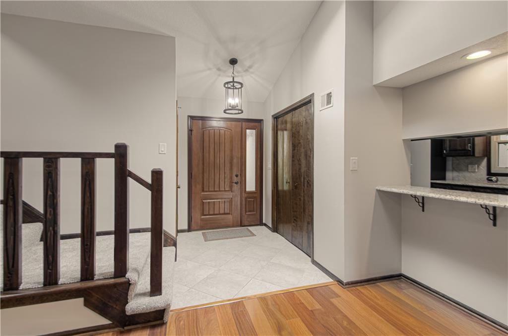74 Woodbridge Lane — photo 3
