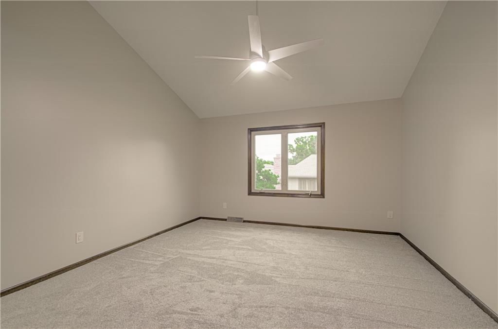 74 Woodbridge Lane — photo 15