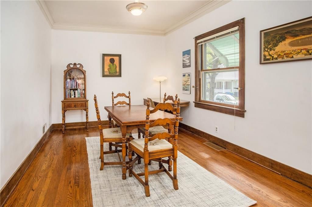 125 N Leonard Street — photo 11