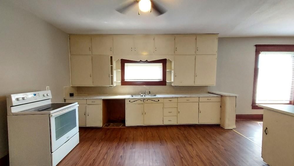 802 W 7th Street — photo 7