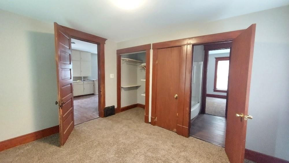 802 W 7th Street — photo 8