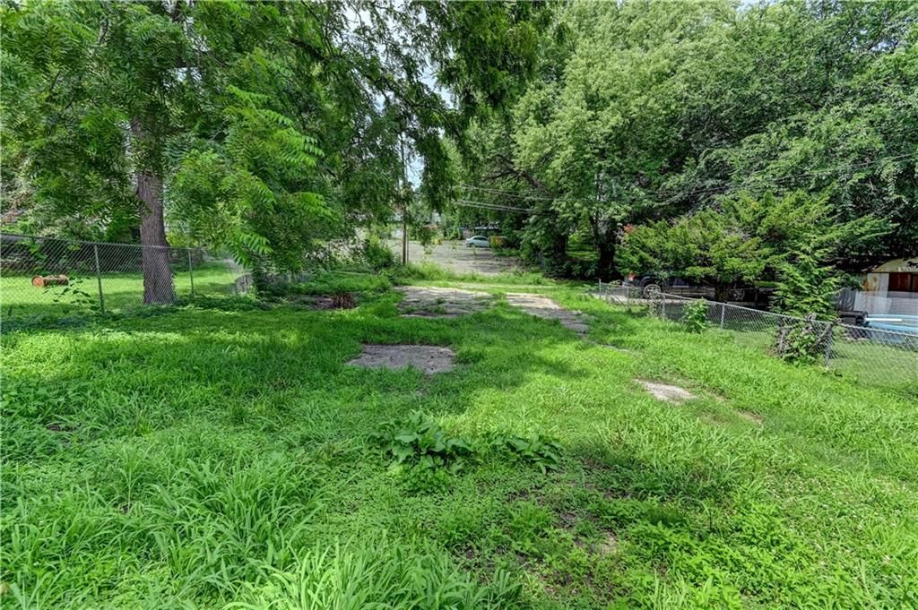 520 Spruce Street — photo 10