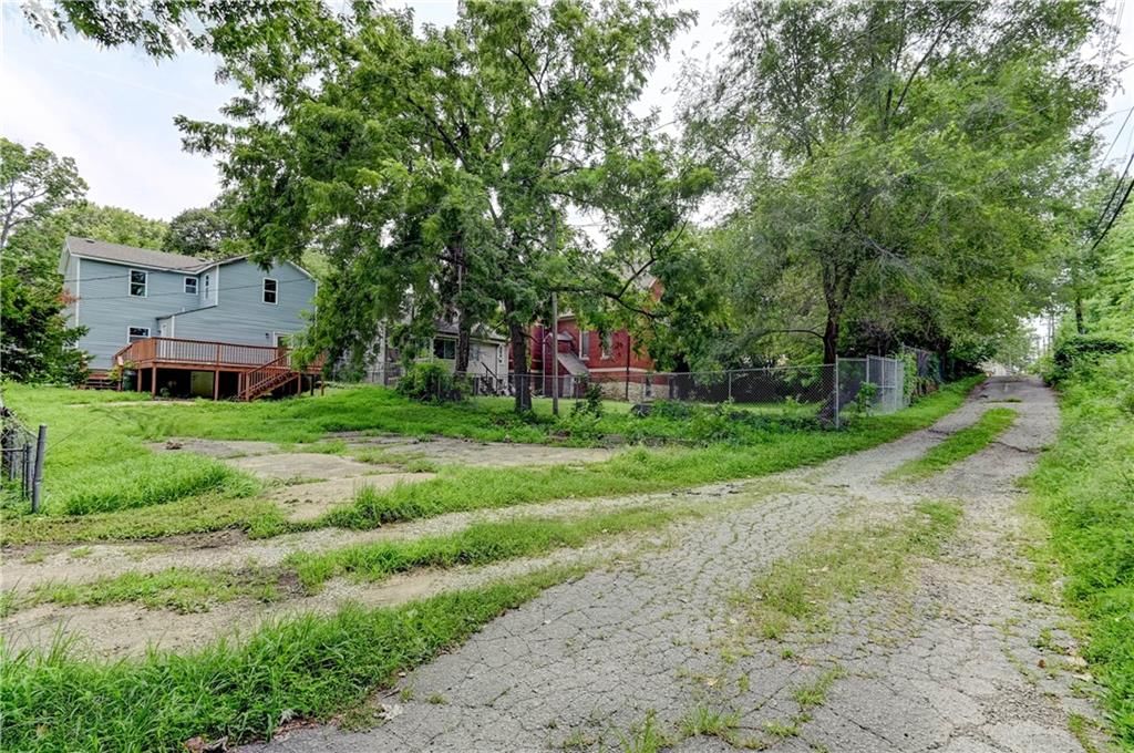 520 Spruce Street — photo 11