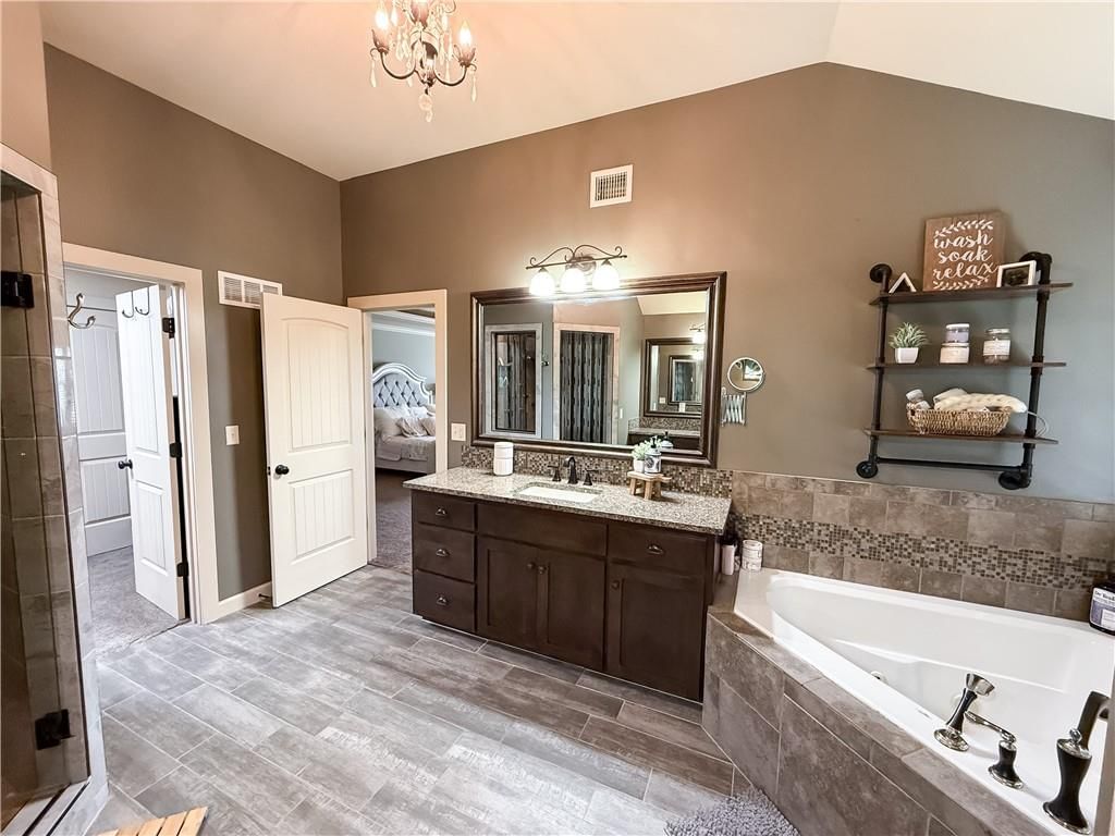 1225 Kingsland Circle — photo 15